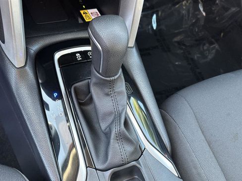 Used 2023 Toyota Corolla Cross LE image 18