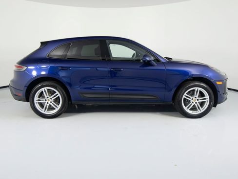 Certified 2026 Porsche Macan AWD/4WD image 13