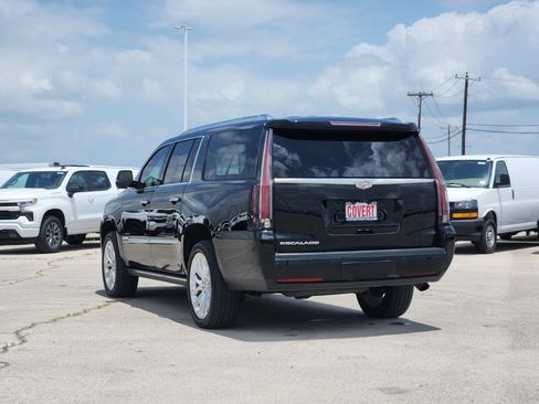 Used 2020 Cadillac Escalade ESV Platinum AWD/4WD image 5