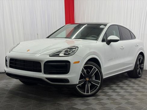 Used 2022 Porsche Cayenne Platinum Edition AWD/4WD image 4