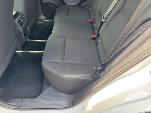 Used 2024 Nissan Rogue S AWD/4WD image 9