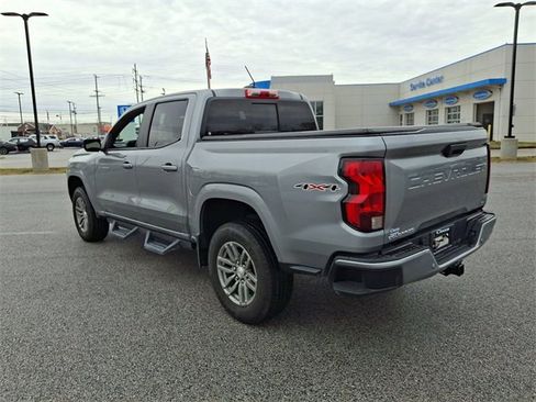 Used 2023 Chevrolet Colorado LT w/ LT Convenience Package II image 8