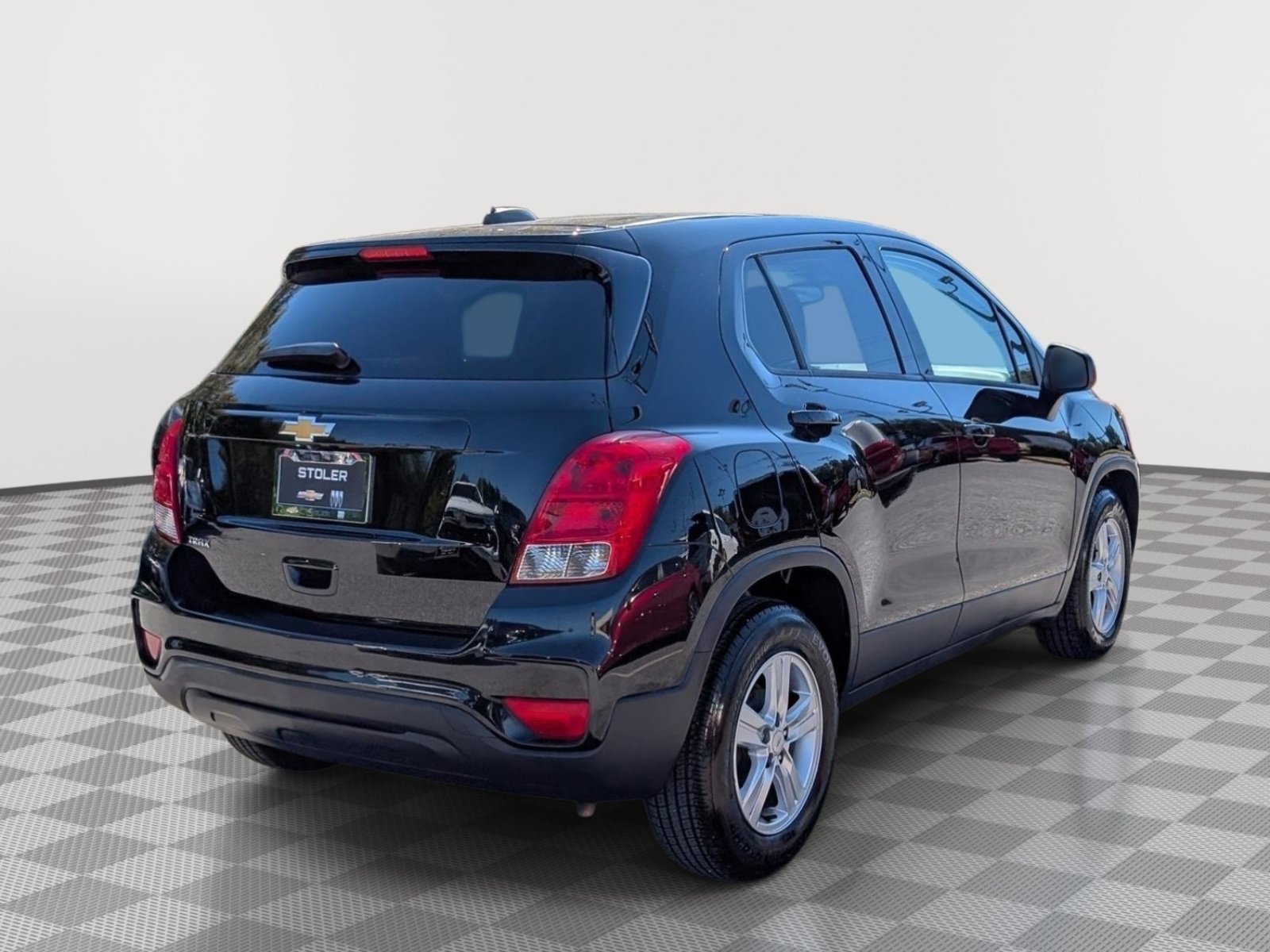 Used 2021 Chevrolet Trax LS w/ Tint and Cruise Package FWD image 5