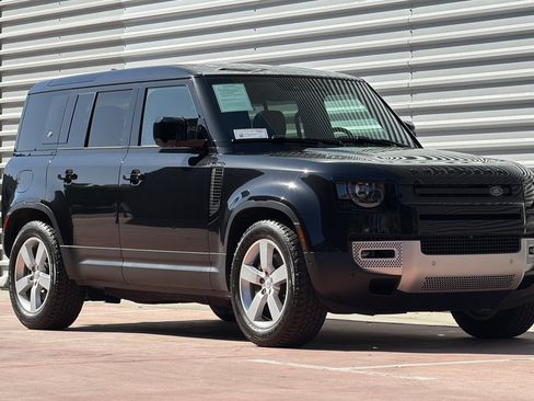 Certified 2024 Land Rover Defender 110 SE AWD/4WD image 7