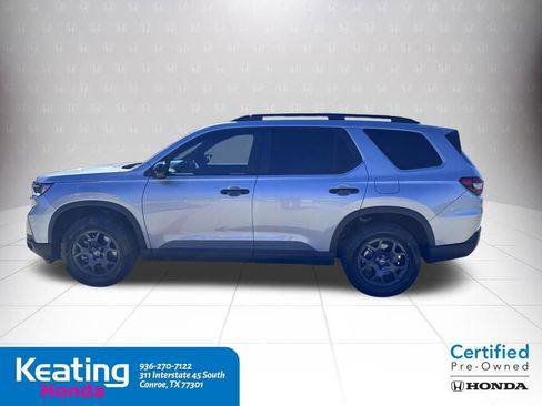 Certified 2025 Honda Pilot TrailSport image 10