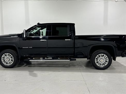 Used 2021 Chevrolet Silverado 3500 High Country image 13