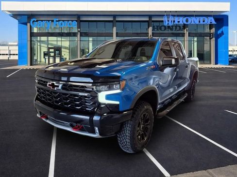 Used 2022 Chevrolet Silverado 1500 ZR2 w/ Technology Package AWD/4WD image 4