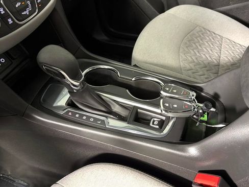 Used 2023 Chevrolet Equinox LS FWD image 25