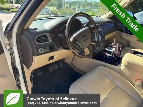 Used 2013 GMC Yukon Denali AWD/4WD image 13