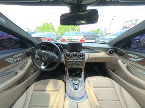 Used 2018 Mercedes-Benz C 300 Sedan image 25