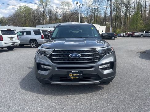 Used 2023 Ford Explorer XLT w/ Equipment Group 202A image 2