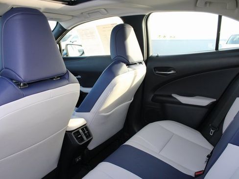 Certified 2025 Lexus UX 300h 300h image 9