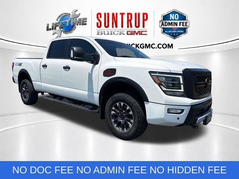 Used 2023 Nissan Titan PRO-4X w/ Pro-4x Convenience Package AWD/4WD image 8