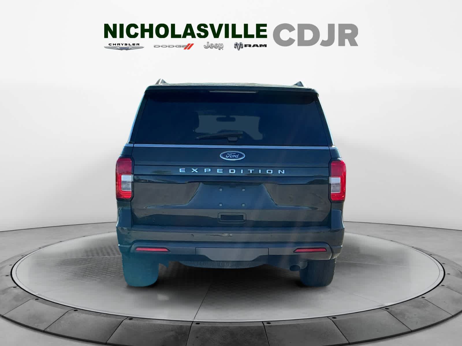 Used 2022 Ford Expedition XL AWD/4WD image 4