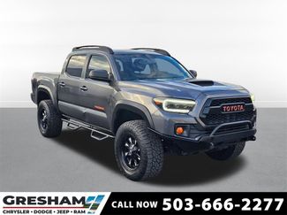 Used 2017 Toyota Tacoma video 1