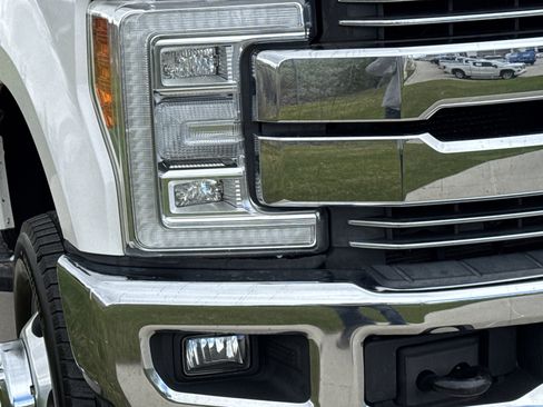 Used 2018 Ford F350 Lariat w/ Lariat Ultimate Package AWD/4WD image 10