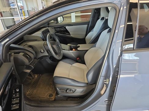 Certified 2023 Subaru Solterra AWD image 12