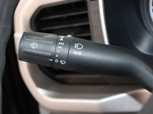 Used 2023 Ford F150 XLT AWD/4WD image 38