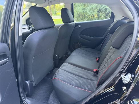 Used 2013 MAZDA MAZDA2 Touring FWD image 12