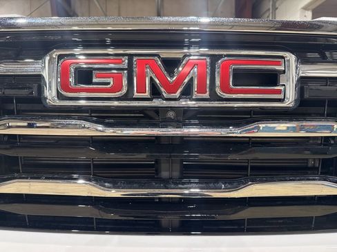 New 2026 GMC Terrain Elevation w/ Elevation Premium Package image 10