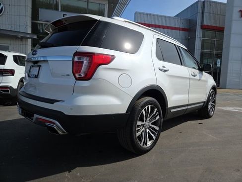 Used 2017 Ford Explorer Platinum AWD/4WD image 7