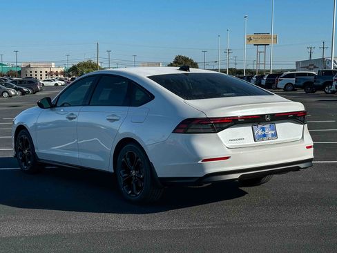 New 2025 Honda Accord SE image 8