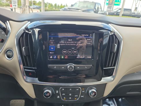 Used 2023 Chevrolet Traverse LS image 19
