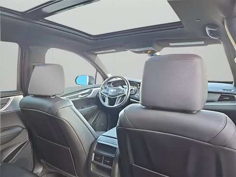 Used 2023 Cadillac XT5 Sportv w/ LPO, Floor Liner Package image 18