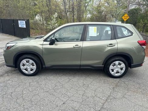 Used 2021 Subaru Forester AWD/4WD image 6