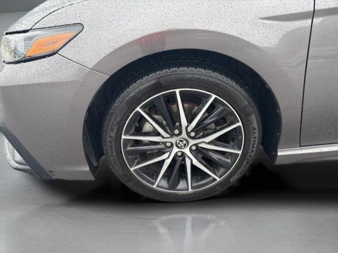 Used 2023 Toyota Camry SE image 40