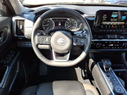 Certified 2024 Nissan Pathfinder SL AWD/4WD image 14