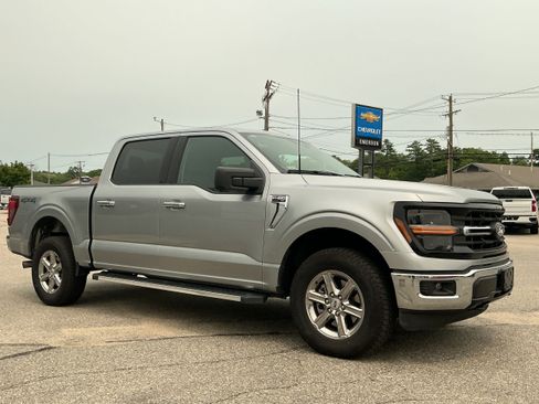 Used 2025 Ford F150 XLT w/ Equipment Group 301A Standard AWD/4WD image 2