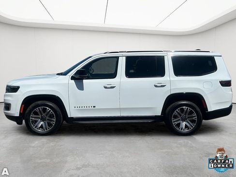 Used 2024 Jeep Wagoneer Series II w/ Flexible Seating Group RWD image 3