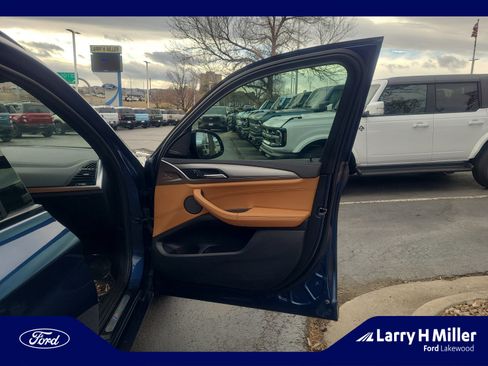 Used 2019 BMW X3 M40i w/ Premium Package image 16