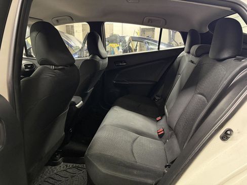 Used 2016 Toyota Prius Two image 19