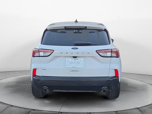 Used 2021 Ford Escape SE w/ SE Sport Appearance Package image 4