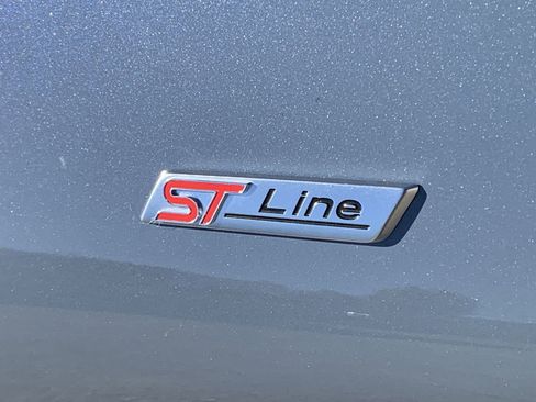 Used 2025 Ford Explorer ST-Line w/ Premium Package image 15