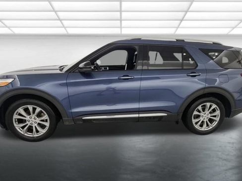 Used 2020 Ford Explorer Limited RWD image 3