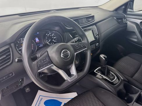 Used 2018 Nissan Rogue S FWD image 11