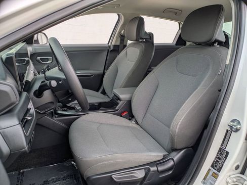 Used 2025 Kia K4 FWD image 23