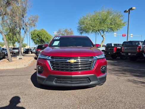 Used 2023 Chevrolet Traverse LT AWD/4WD image 2