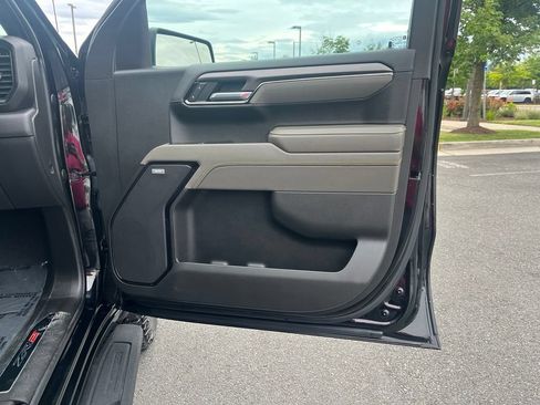 Used 2022 Chevrolet Silverado 1500 ZR2 AWD/4WD image 22