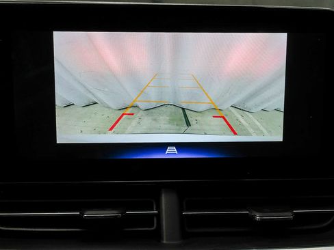Used 2024 Chevrolet Trax ACTIV w/ Sunroof Package FWD image 28