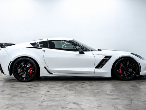 Used 2017 Chevrolet Corvette Z06 image 6