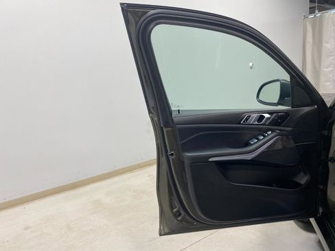 Used 2025 BMW X7 xDrive40i w/ Climate Comfort Package image 22