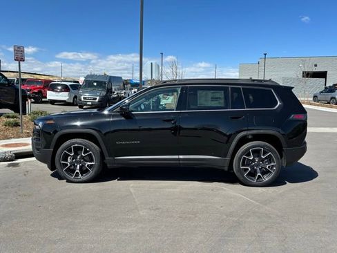 New 2026 Jeep Cherokee Overland w/ Trailer Tow Group AWD/4WD image 2