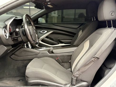 Used 2019 Chevrolet Camaro SS image 13