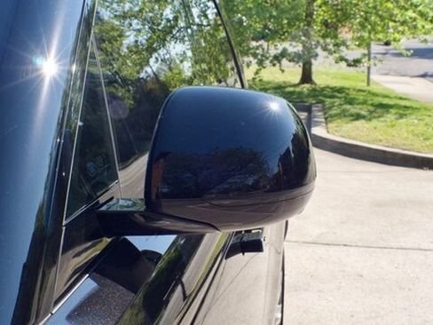 Used 2024 Land Rover Range Rover Sport SE image 9