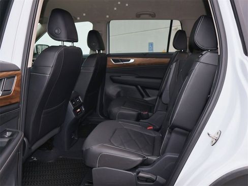 New 2026 Volkswagen Atlas SE image 15