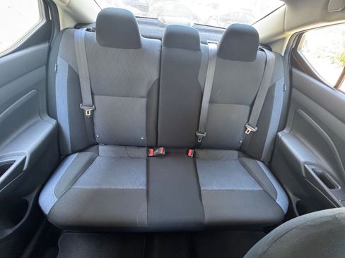 Used 2025 Nissan Versa SV image 37